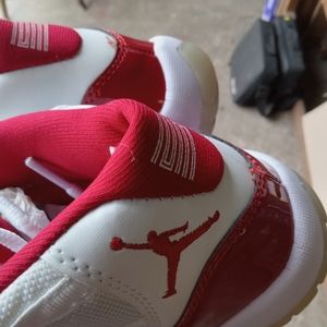 Jordan 11 retro cherry
